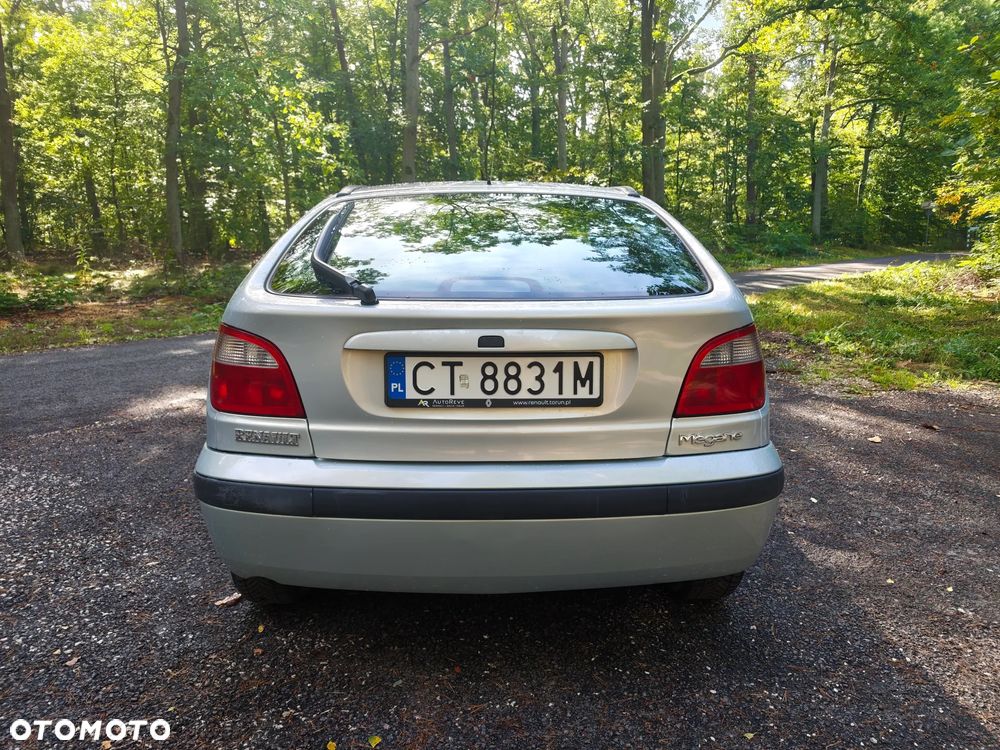 Renault Megane 2000 photo 5