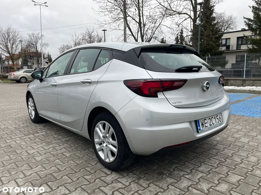 Opel Astra 1.2 T Business Edition S&S - 4