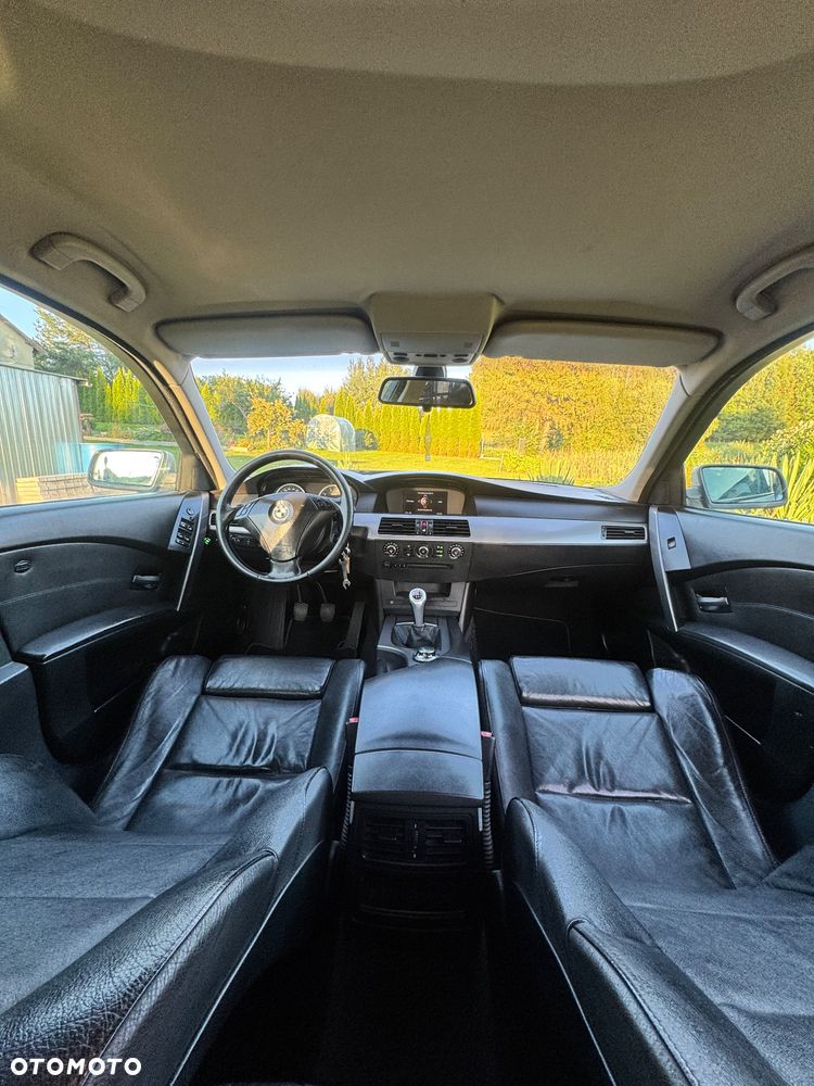 BMW Seria 5 520i - 11