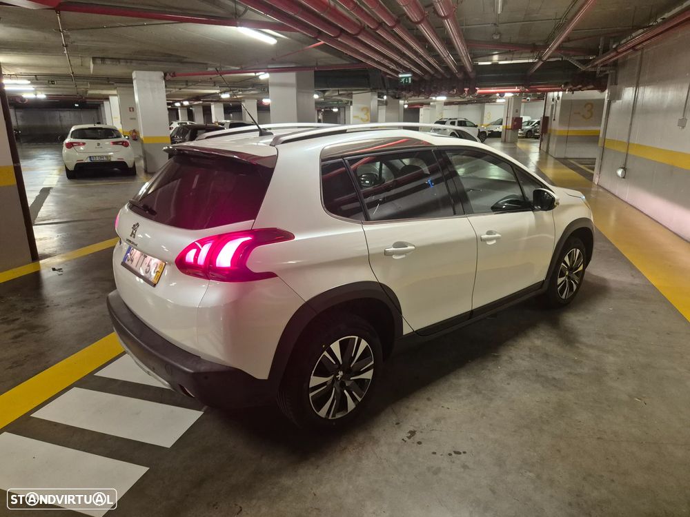 Peugeot 2008 1.6 BlueHDi Allure - 11