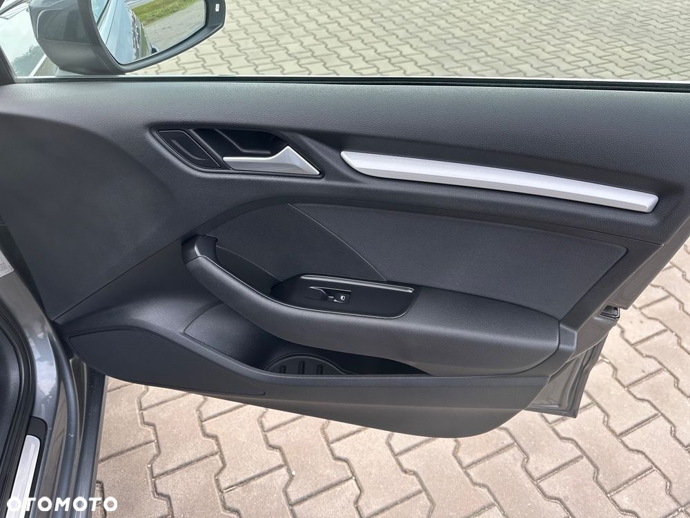 Audi A3 Sportback 1.8 TFSI Ambition - 28