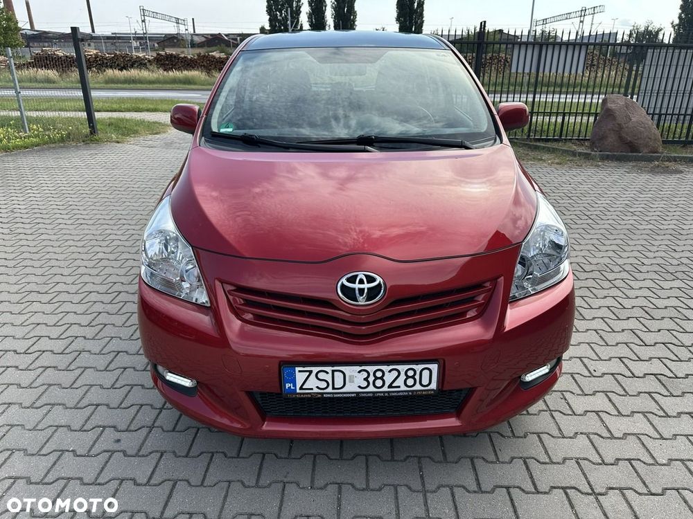 Toyota Verso 2011