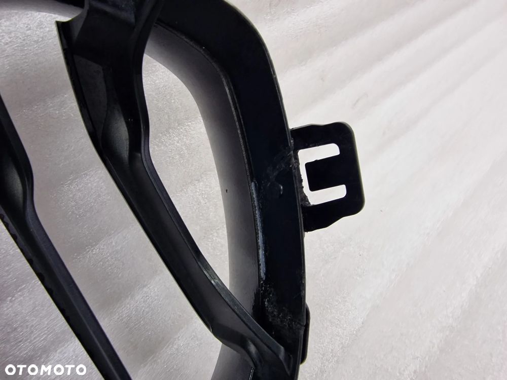 BMW F20 / F21 LIFT 14- PRAWA NERKA / ATRAPA / GRILL PRZEDNI PRZÓD CZARNY BLACK , NR 7371748 / 7371688 / 7371686 / 7383770 , NR AUKCJI GL198 - 10