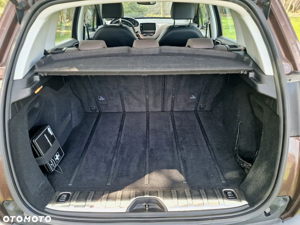 Peugeot 2008 120 VTI Allure - 17