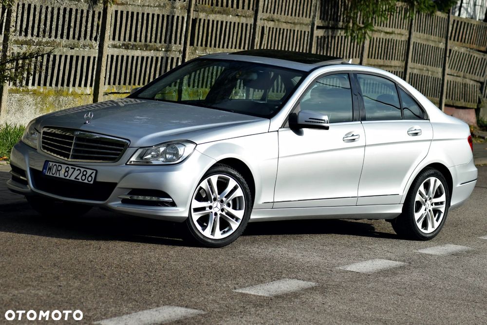 Mercedes-Benz Klasa C 250 CGI T Automatik BlueEFFICIENCY Elegance - 8