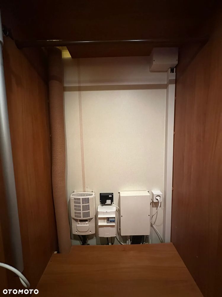 Hobby 560 UFE EXCELSIOR z przedsionkiem Isabella i napędem. - 23