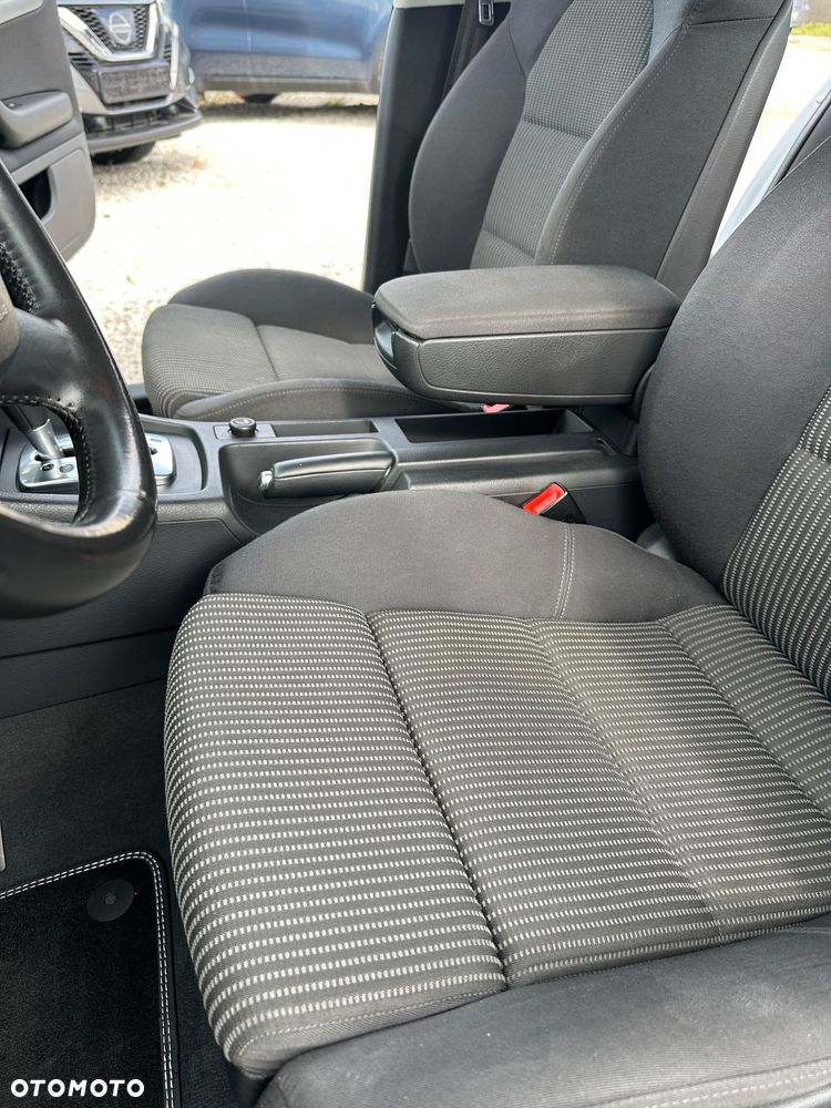Audi A4 Limousine - 30