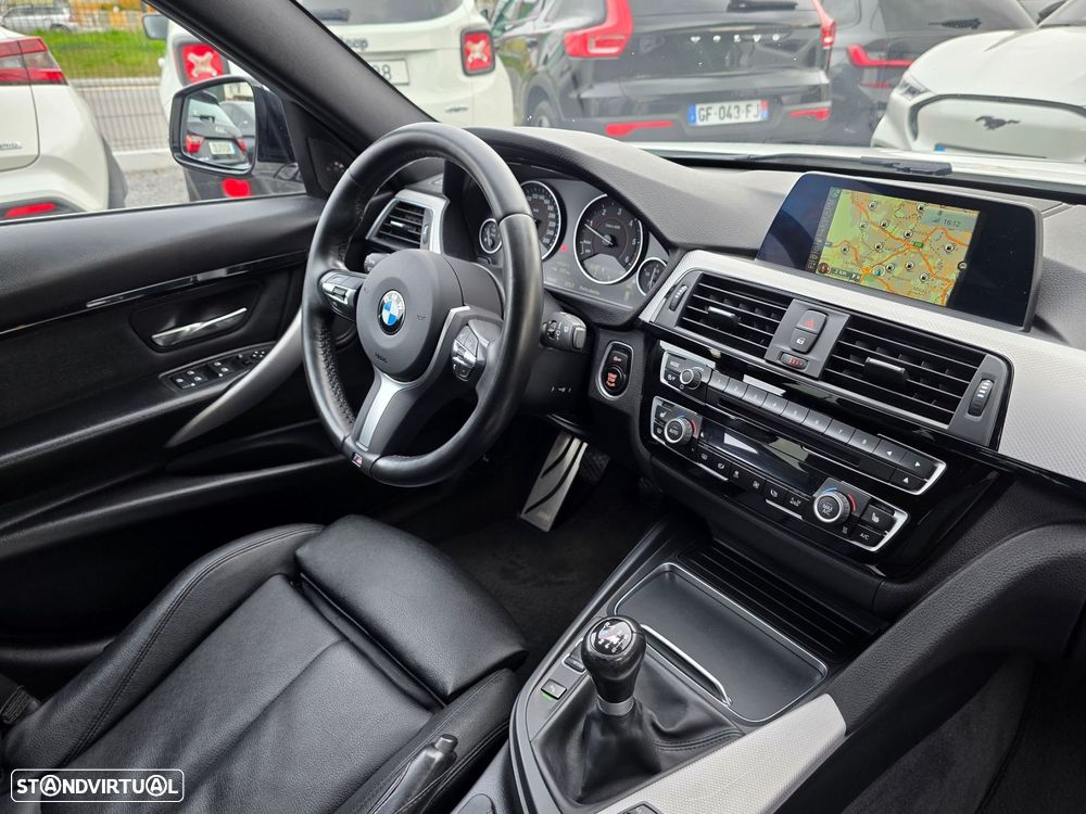 BMW 320 d Touring Pack M - 19