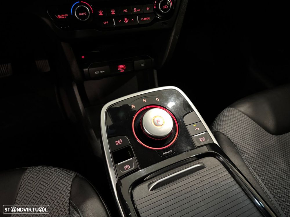 Kia e-Niro 39.2kWh Move 39 - 42