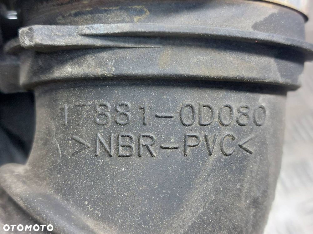 OBUDOWA FILTRA POWIETRZA PRZEPŁYWOMIERZ RURA COROLLA E12 1.4 B 17705-0D041 - 6