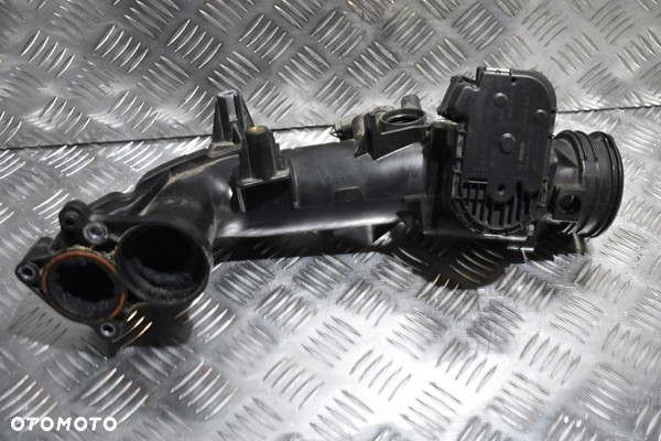 Mercedes Jeep 3.0 Przepustnica rura dolot 6420901037