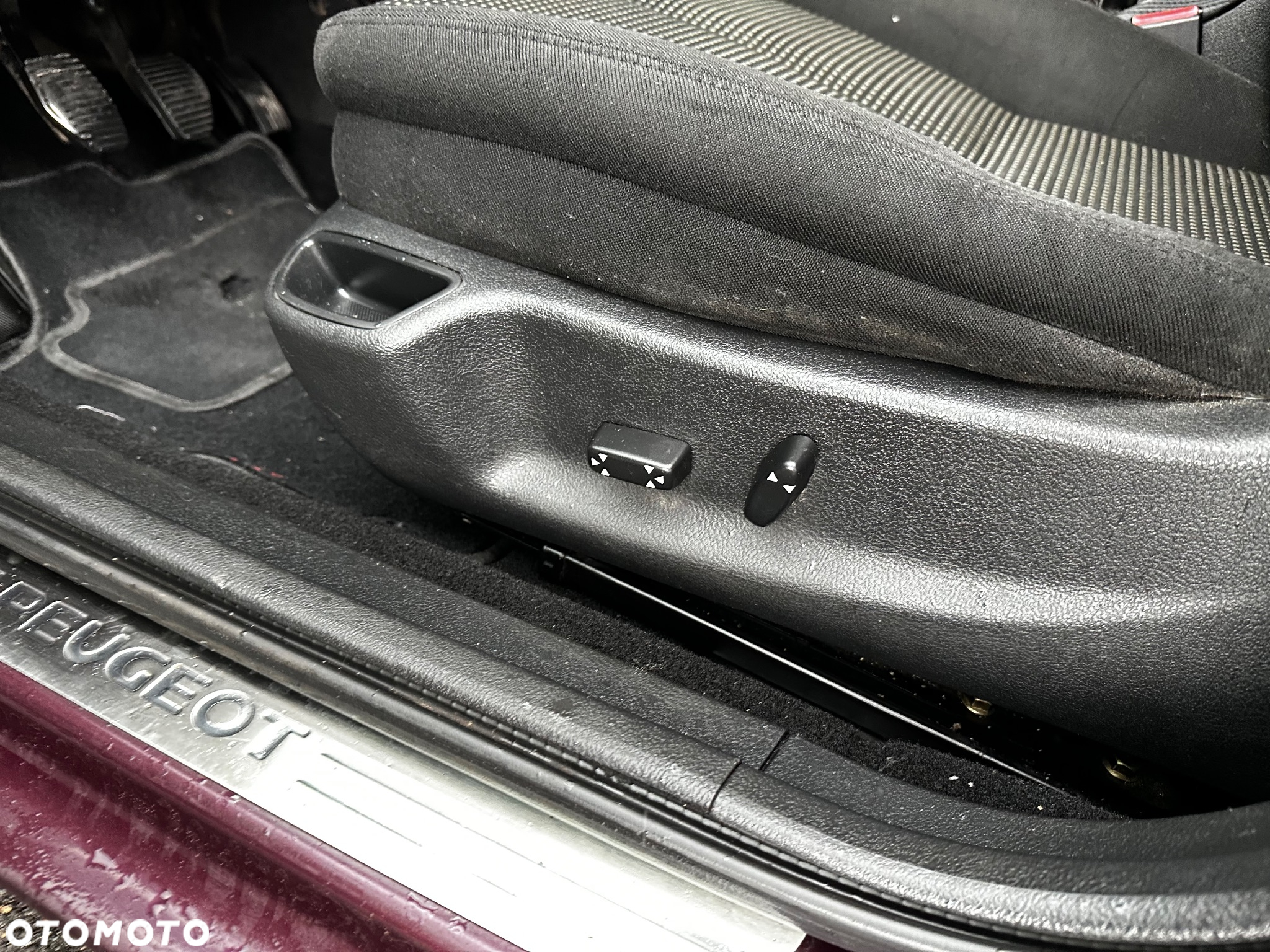 Peugeot 407 - 24