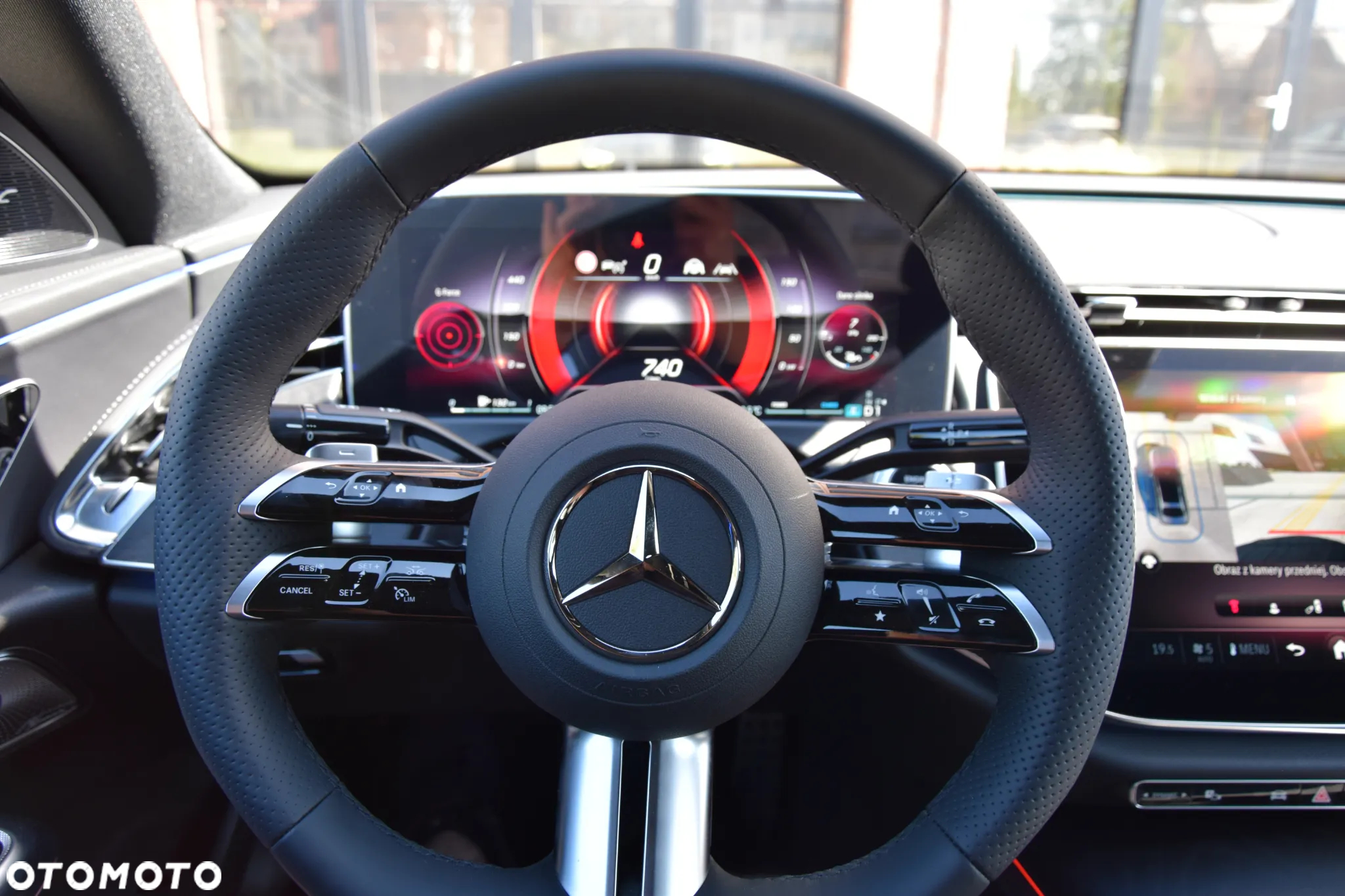 Mercedes-Benz Klasa E 220 d 4-Matic AMG/Avantgarde - 18