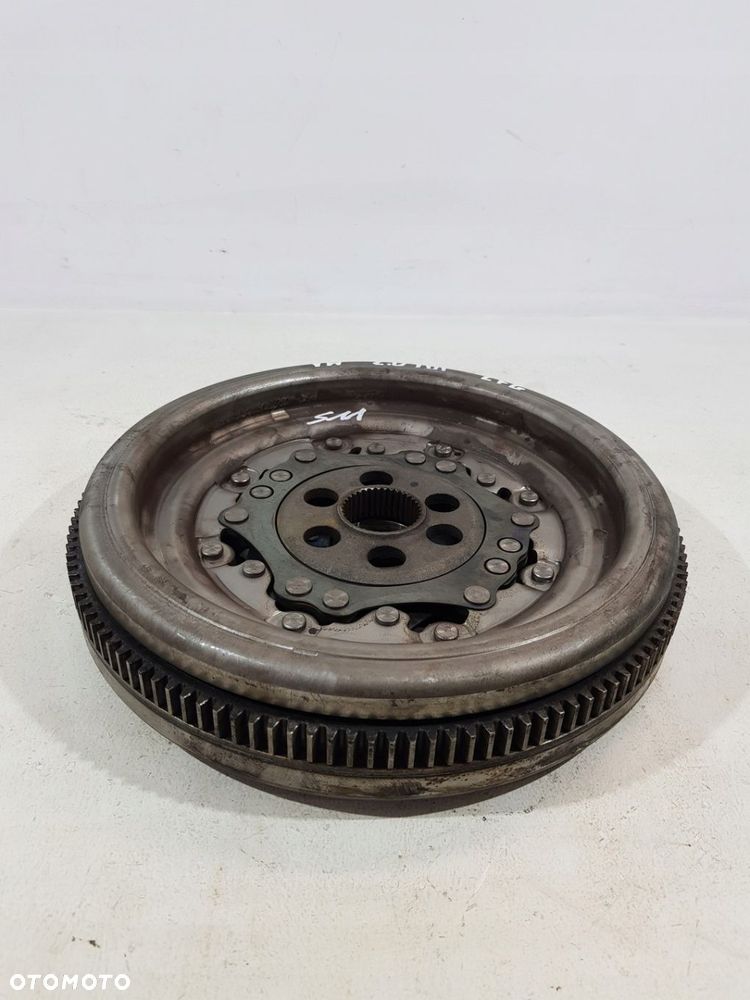 KOŁO DWUMASOWE VW PASSAT B7 CC 2.0 TDI CFG DSG - 3