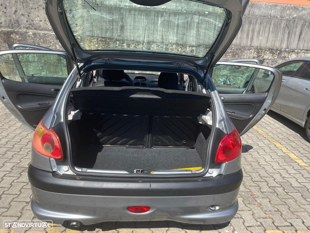 Peugeot 206 1.1 Color Line - 13