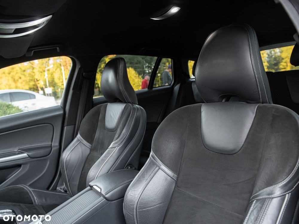 Volvo V60 D4 Drive-E R-Design Summum - 18