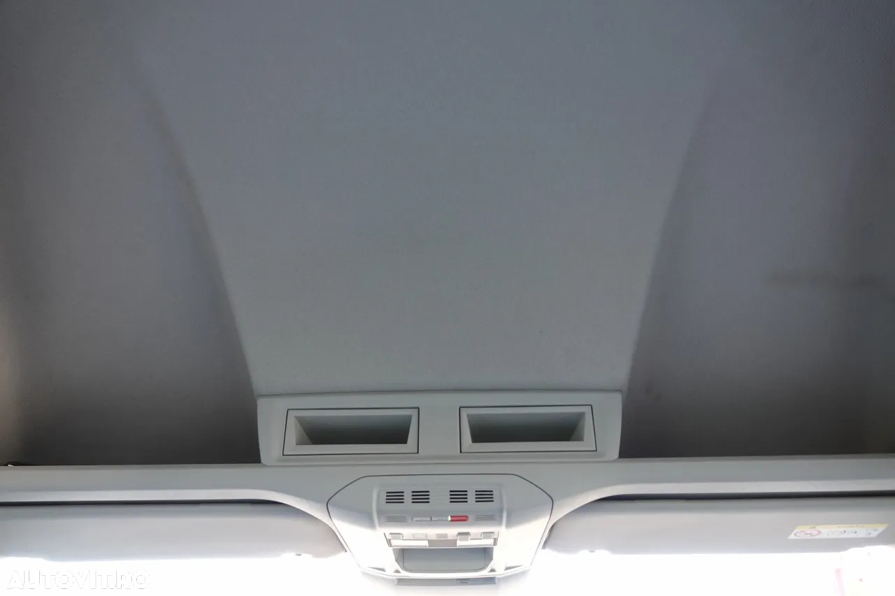 Volkswagen CRAFTER / CREW / TABLĂ / 2020 / Full option / CAROSERIE SCULE / IMPORTAT / CONTRACT POST-SERVICE - 36