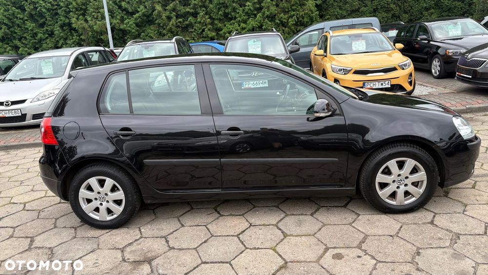 Volkswagen Golf 1.6 FSI Tour Edition - 22