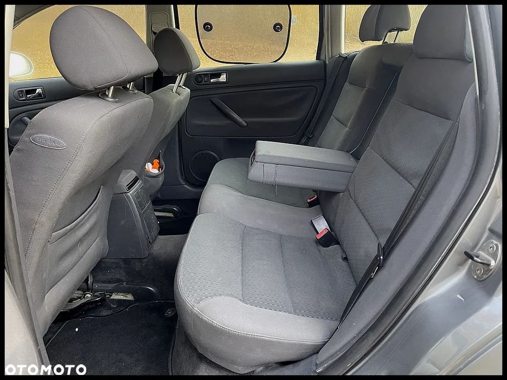 Volkswagen Passat - 26