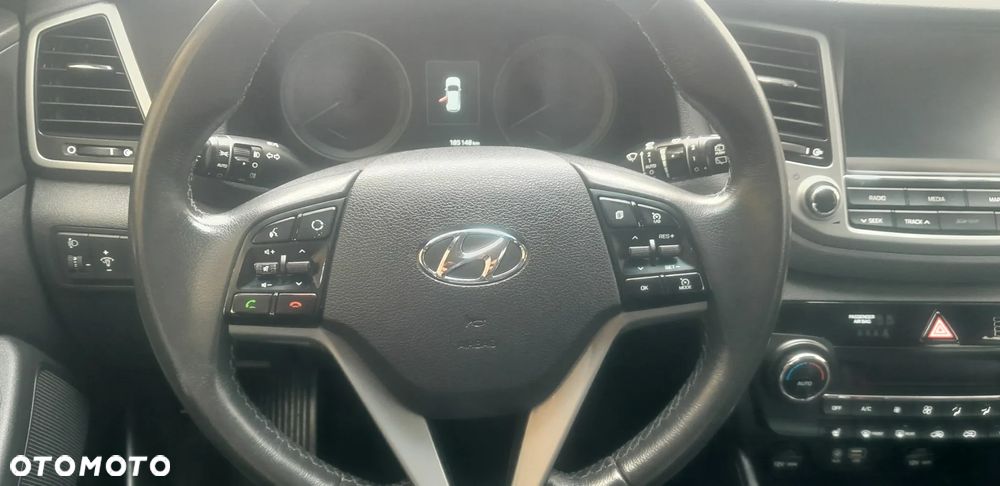 Hyundai Tucson blue 1.7 CRDi 2WD DCT Premium - 30