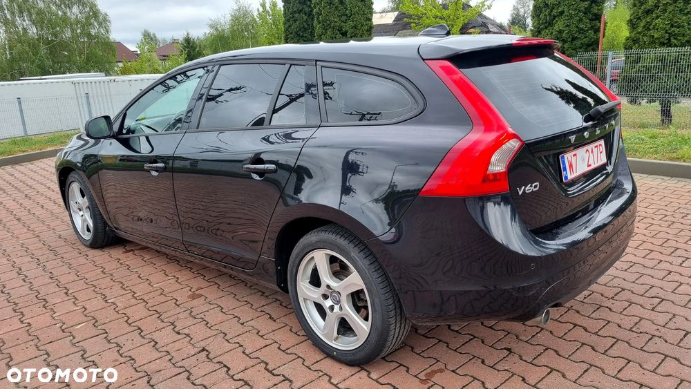 Volvo V60 D4 Geartronic Momentum - 8
