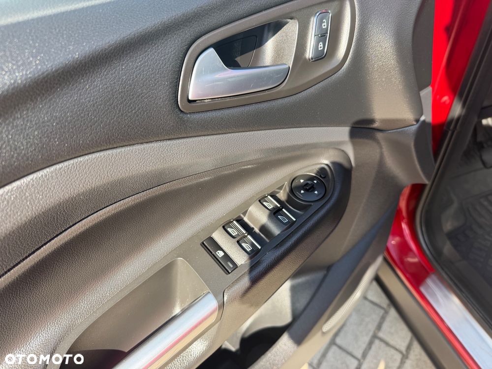 Ford Kuga 2.0 TDCi 4x4 Titanium - 24
