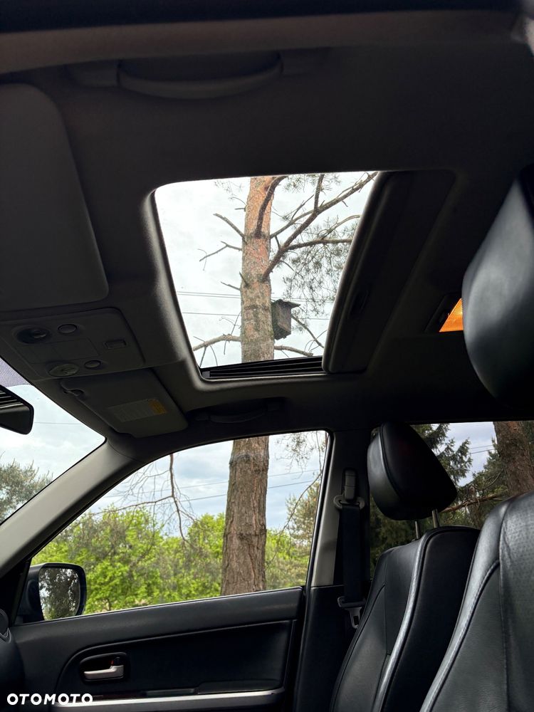 Suzuki Grand Vitara 1.9 DDiS Premium EU5 - 13