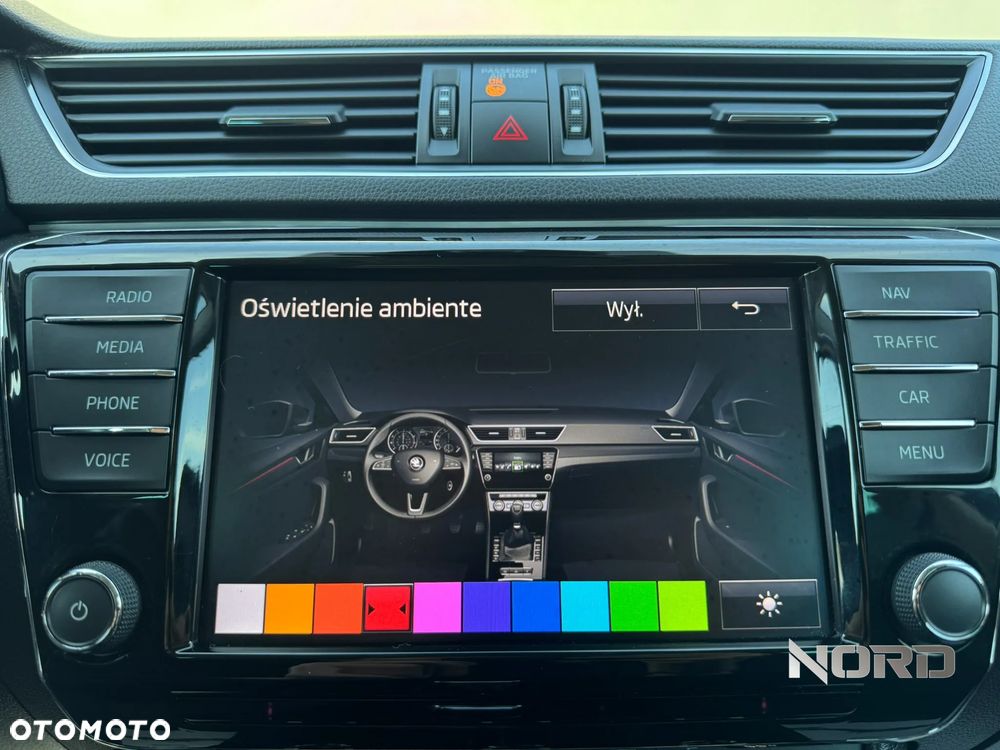 Skoda Superb 2.0 TDI DSG Style - 28