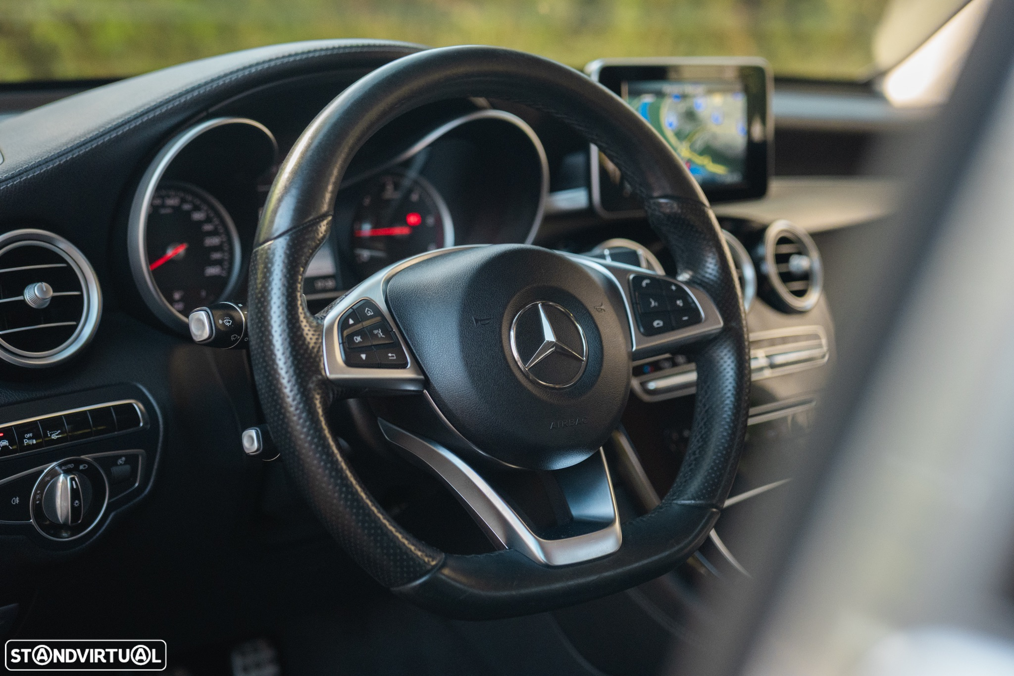 Mercedes-Benz GLC 220 d 4Matic 9G-TRONIC AMG Line - 9