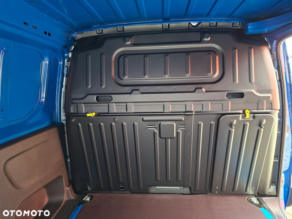 Fiat BOGATE WYPOSAŻENIE, OD RĘKI - DOBLO L2 1,5 102KM - kamera cofania, LED, Wykładzina antypoślizgowa - 38