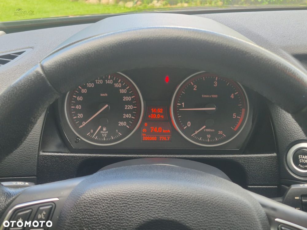 BMW X1 xDrive20d - 9
