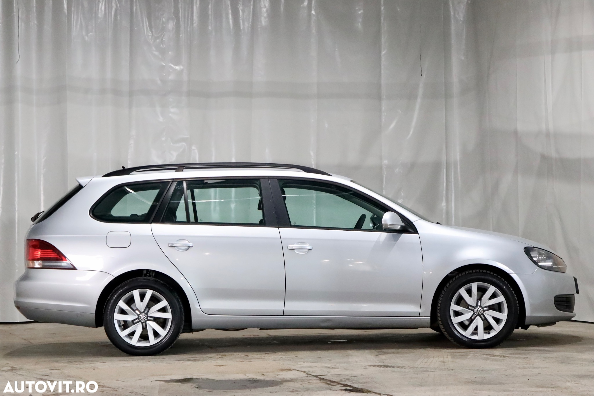 Volkswagen Golf 1.6 TDI BlueMotion Technology DPF Comfortline - 37
