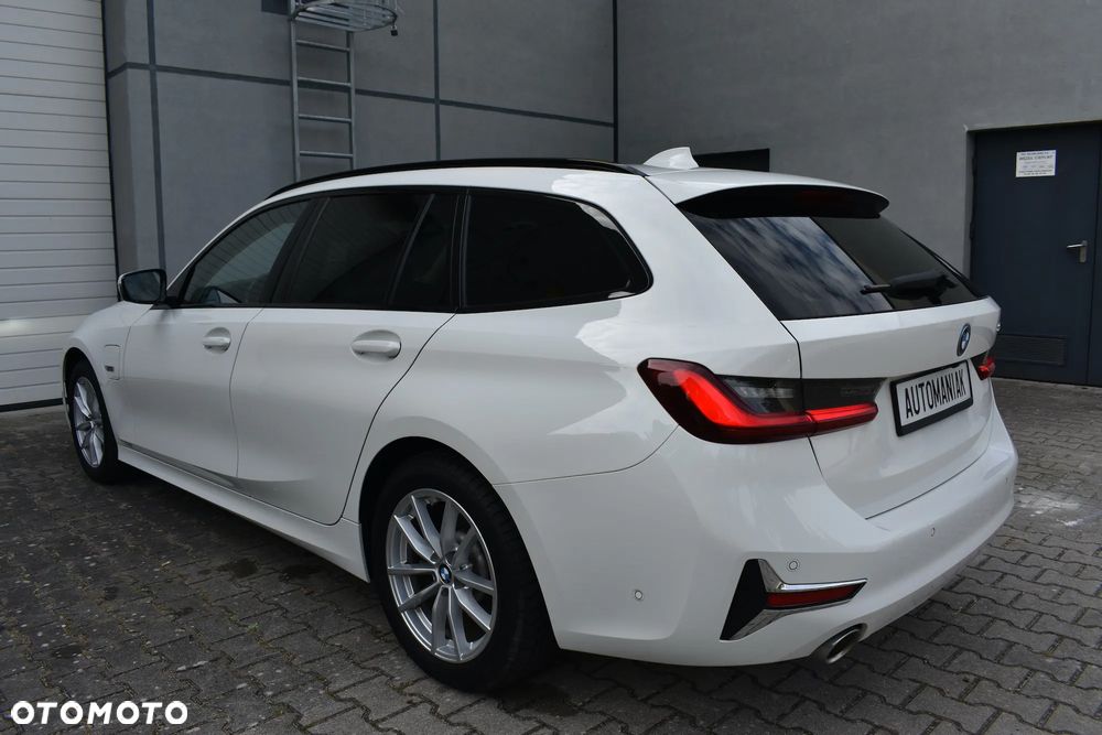 BMW Seria 3 320e Luxury Line - 8