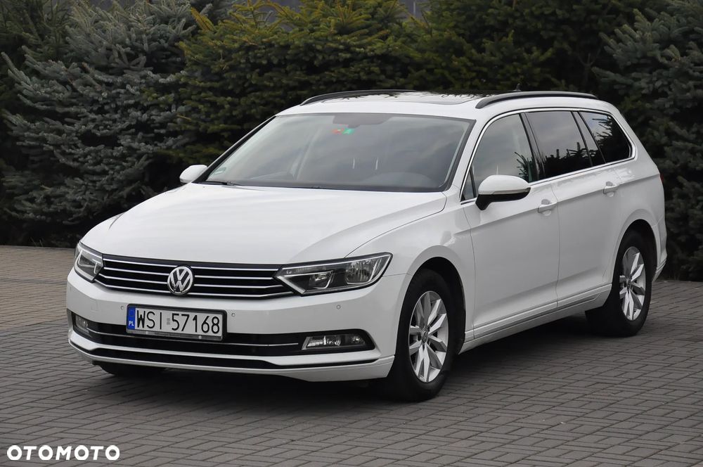 Volkswagen Passat - 1