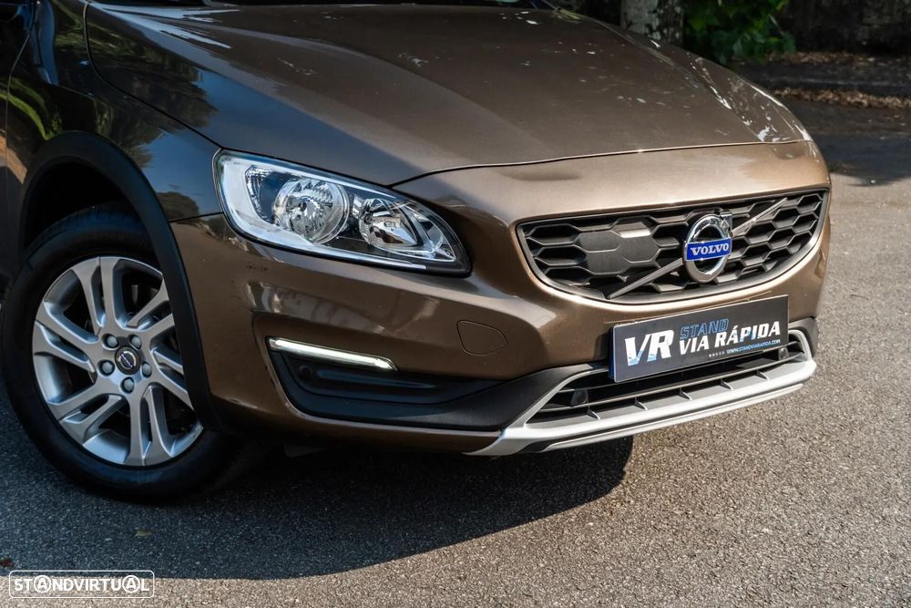 Volvo V60 Cross Country 2.0 D3 Momentum - 29