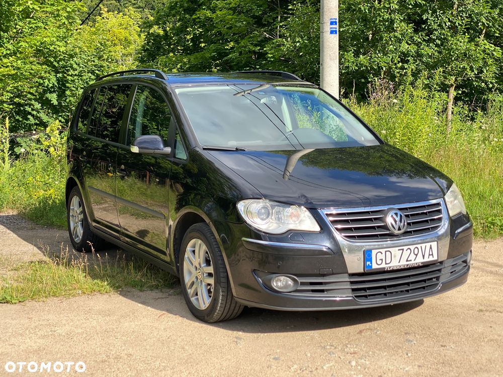 Volkswagen Touran 2.0 TDI DSG Highline - 4