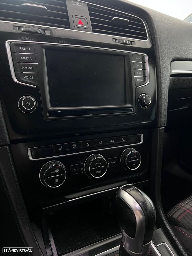 VW Golf GTI BlueMotion DSG - 35