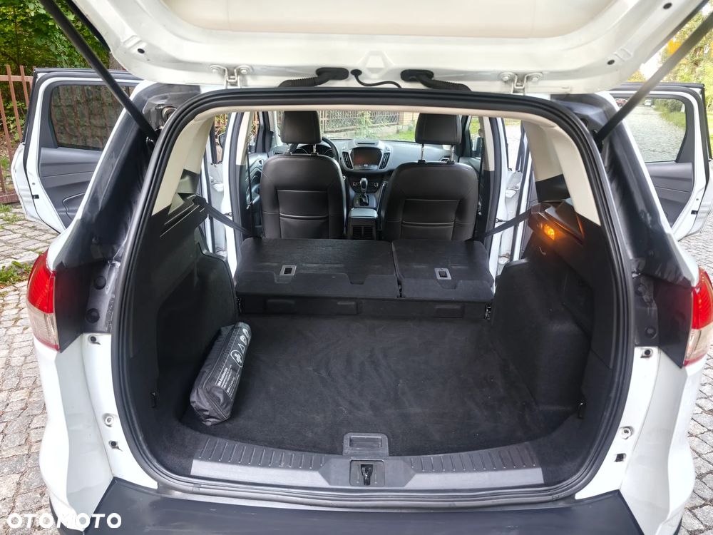 Ford Kuga 2.0 TDCi 4x4 Titanium - 24