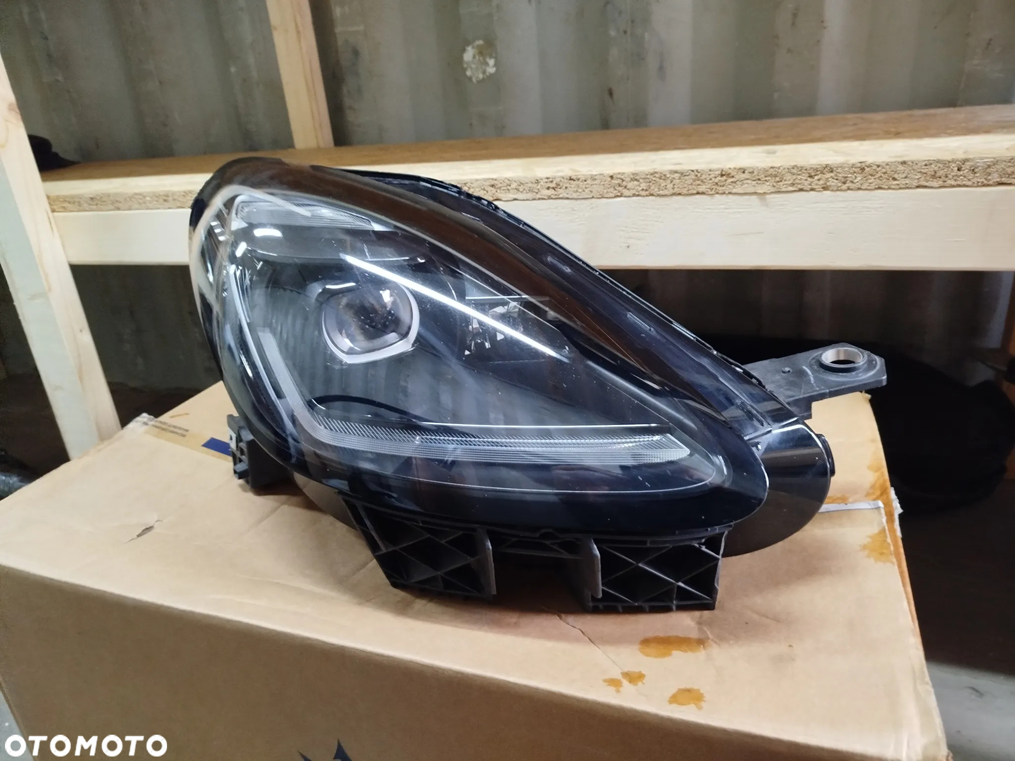 Maserati Grecale lampa prawa prawy przód przednia - 16