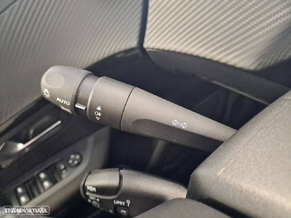 Peugeot 208 1.2 PureTech Active - 13