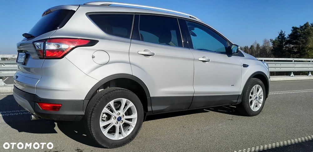 Ford Kuga 2.0 TDCi AWD Titanium - 4