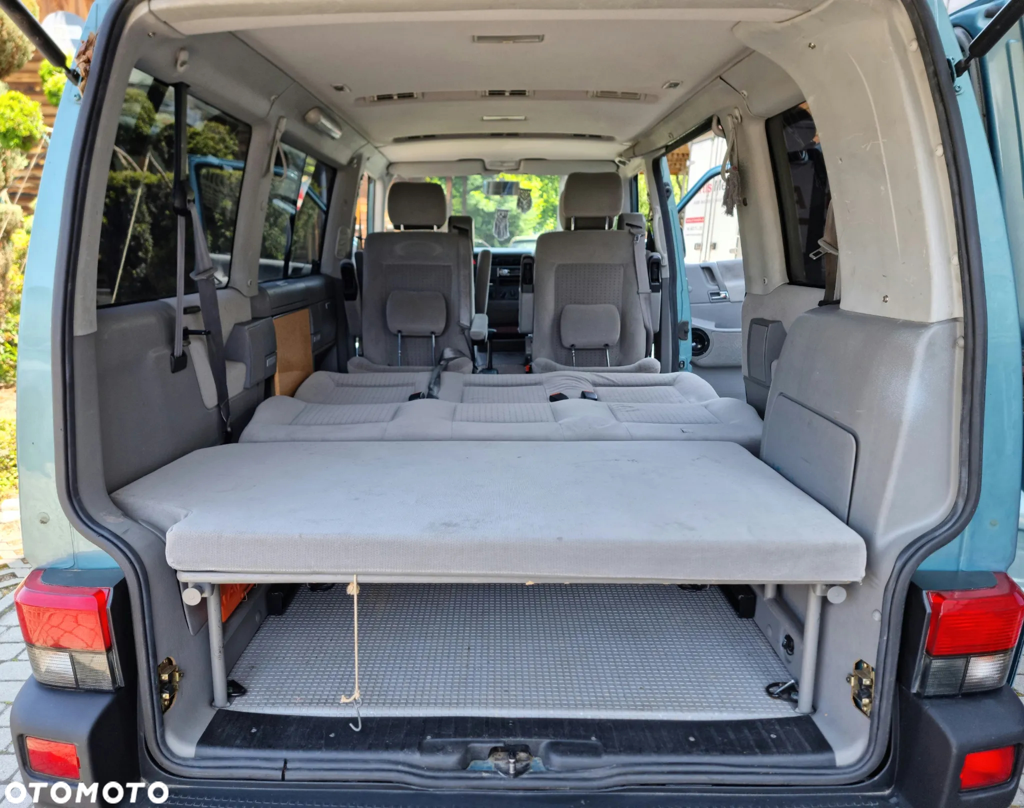 Volkswagen Multivan - 19