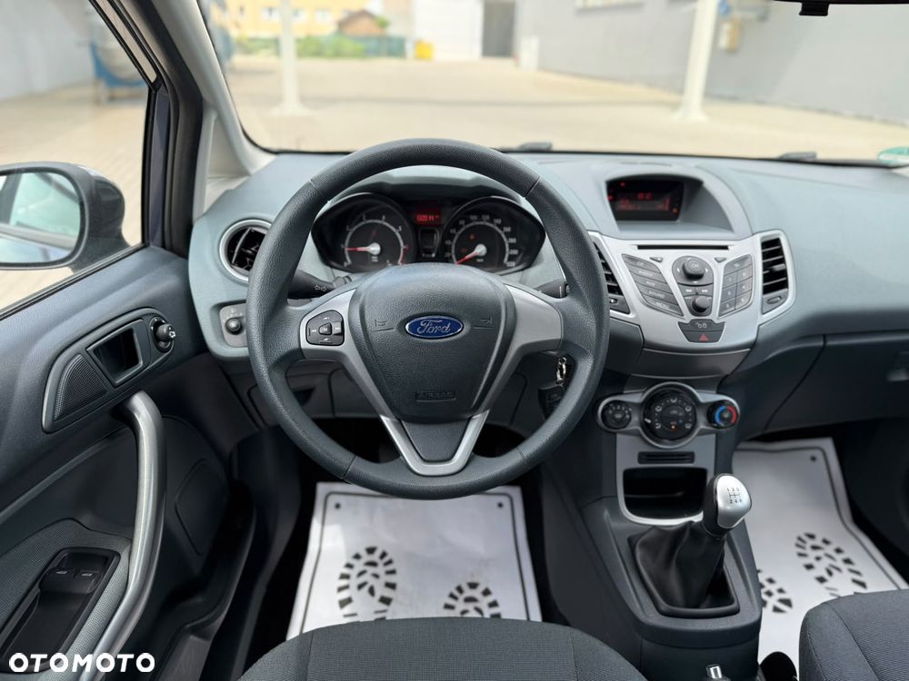 Ford Fiesta 1.25 Champions Edition - 16