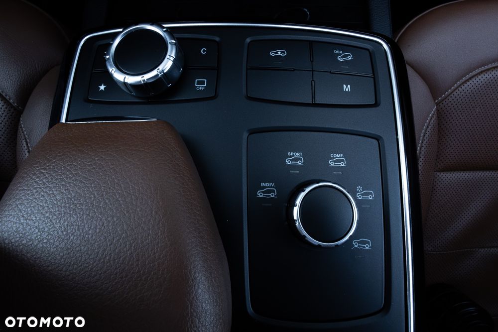 Mercedes-Benz GLS 350 d 4-Matic - 32