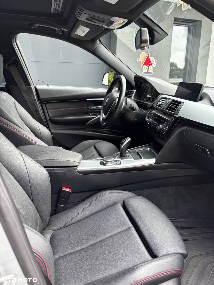 BMW Seria 3 330i Sport Line - 16
