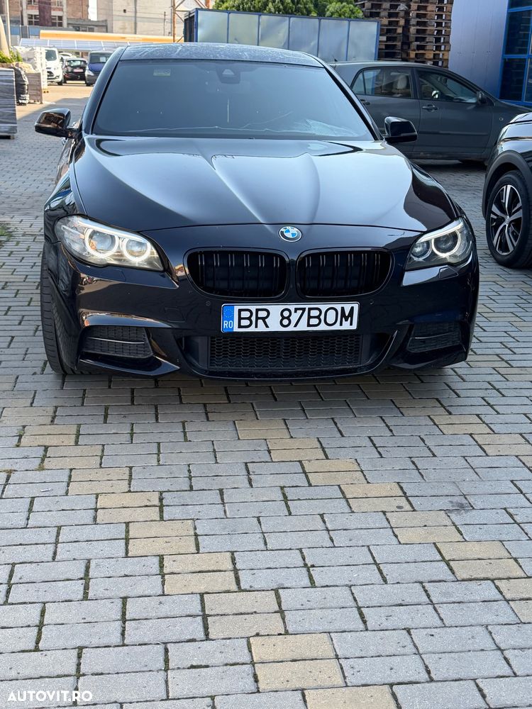 BMW Seria 5 530d xDrive - 13