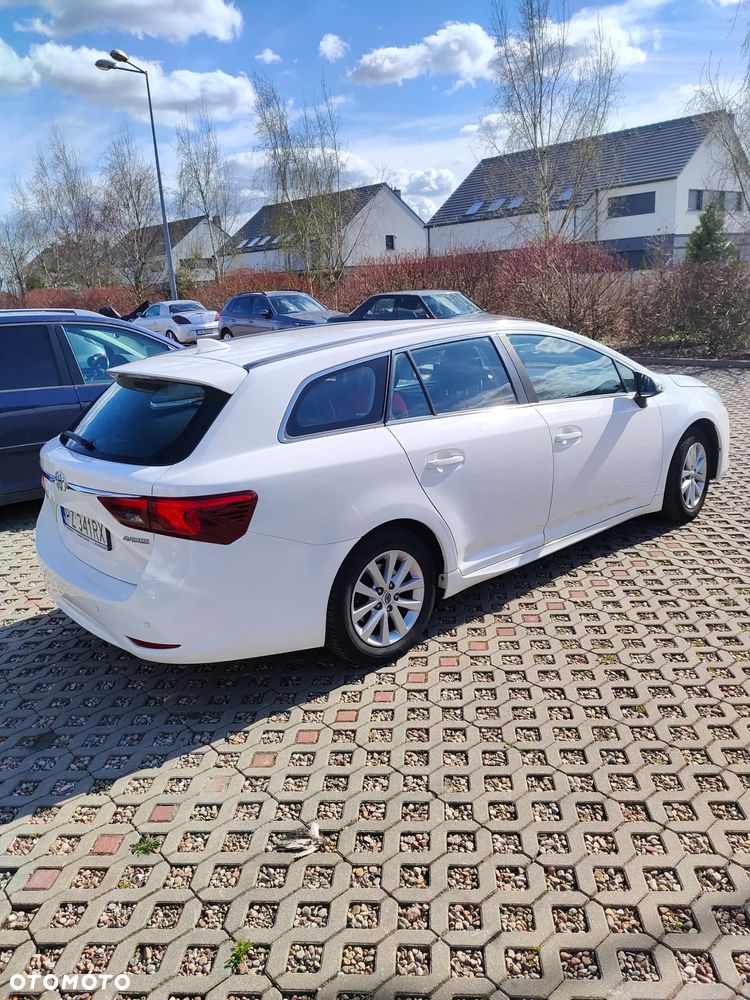 Toyota Avensis 1.8 Active - 5