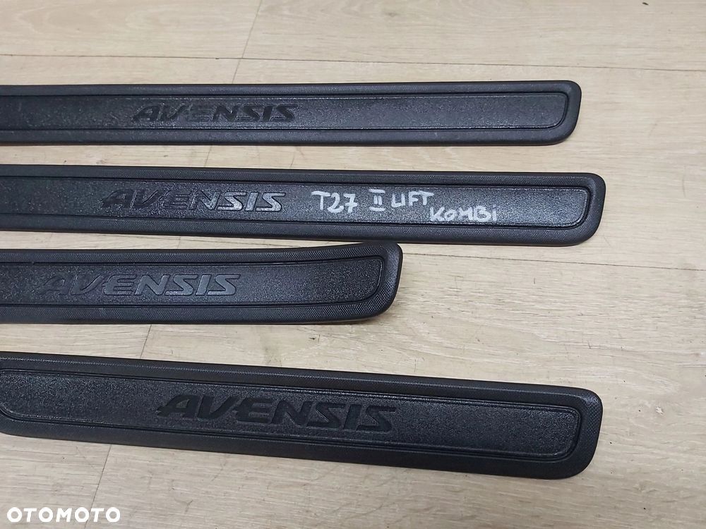 Toyota Avensis T27 09-18r listwa progowa nakładka lewa prawa przód tył KMPL - 2