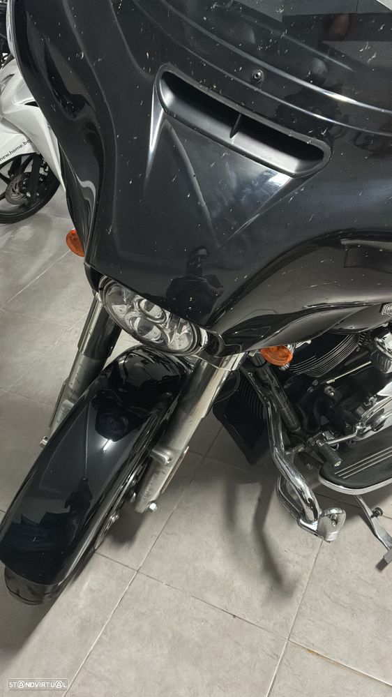 Harley-Davidson FLHXS - 4