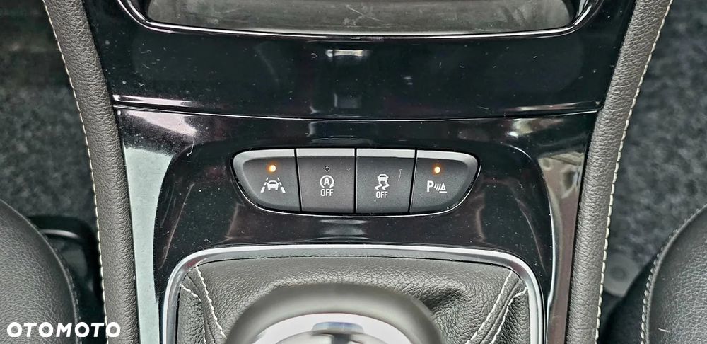 Opel Astra 1.4 Turbo Innovation - 13